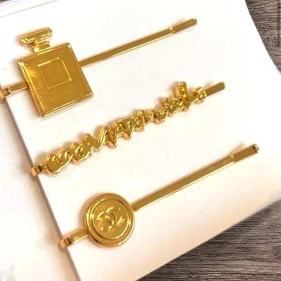 NEW in Box Chanel VIO 3-Piece Gold Metal Hair Clips Set - Picture 1 of 5